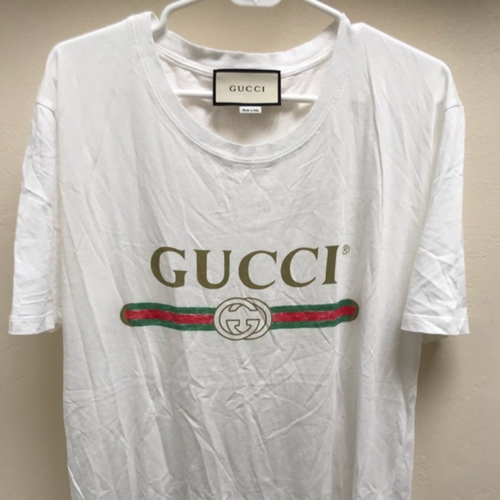 Authentic Gucci Distressed Logo T Shirt (Large)